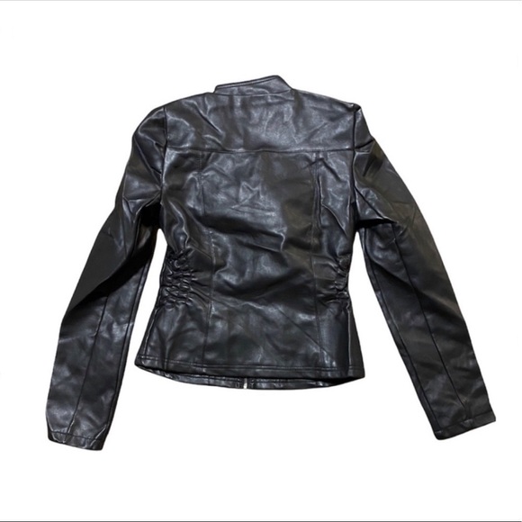 ASOS - NEW LOOK - Faux Leather Puff Sleeve Zip Jacket with Stretch Bodice - Picture 11 of 13
